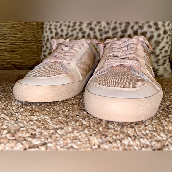 VINTAGE HAVANA Womens Extra Lace Up Sneakers - Picture 6 of 9